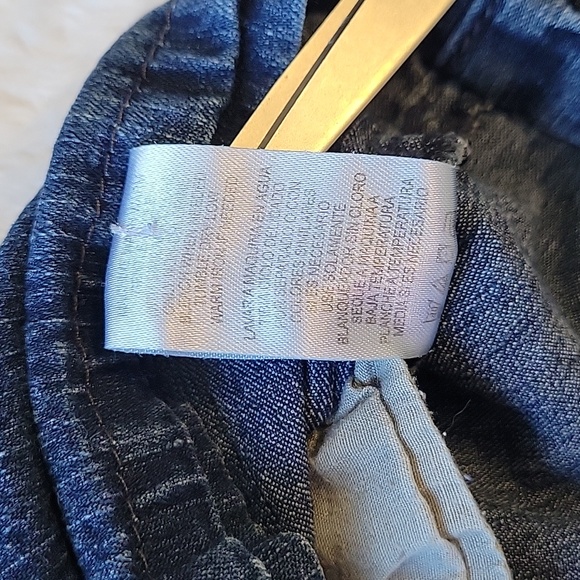 Miley Cyrus & Max Azria size 13? High Rise Denim Shorts - Picture 4 of 5